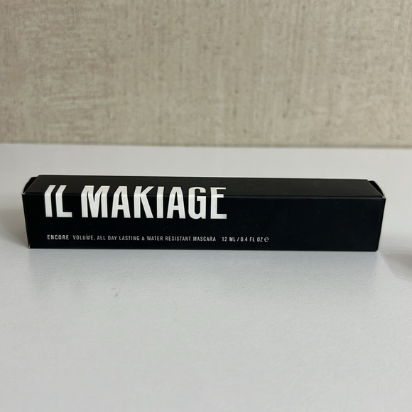 BRAND NEW SET OF 2 IL MAKIAGE ITEMS!! - Picture 2 of 5